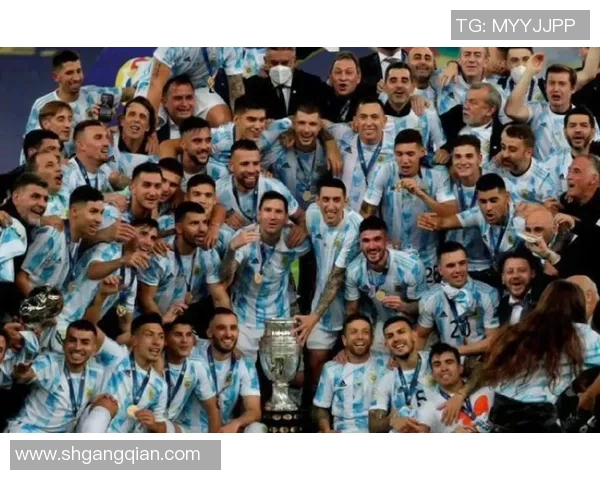 2月6日出生的足球巨星们 他们的成就与传奇历程