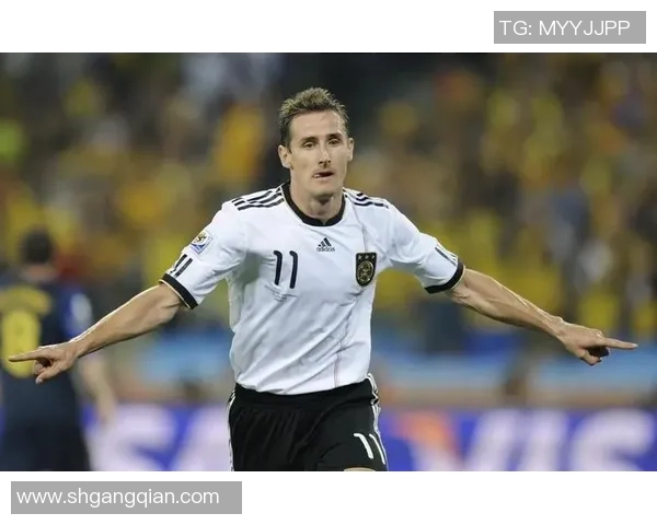 9月1日生日的足球明星:他们在绿茵场上的传奇与成就 9月1日生日的足球明星:他们在绿茵场上的传奇与成就