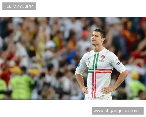 聚焦世界足坛巨星与球星荣耀时刻全景解读